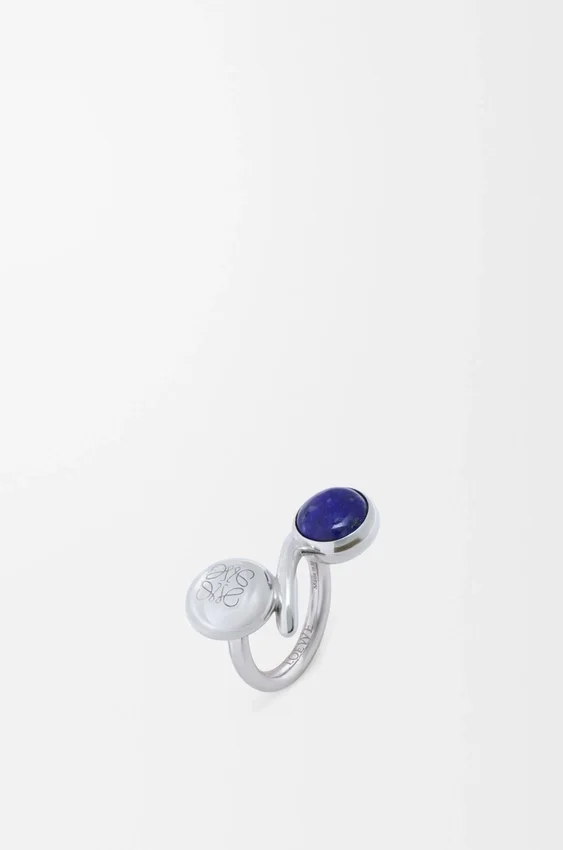 Anagram Pebble-ring i sterlingsølv og lapis lazuli Anagram Pebble-ring i sterlingsølv og lapis lazuli