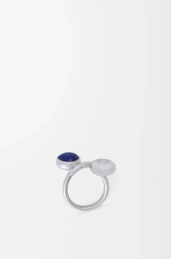 Anagram Pebble-ring i sterlingsølv og lapis lazuli Anagram Pebble-ring i sterlingsølv og lapis lazuli