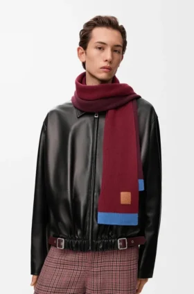 Asymmetrisk skjerf i ull