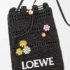 Blomsterbrosje i kalveskinn