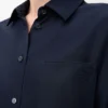Bluse i silke med belte Bluse i silke med belte