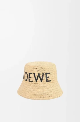 Bucket-hatt i raffia