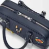 Cats Amazona 23 kort veske i brodert denim Cats Amazona 23 kort veske i brodert denim