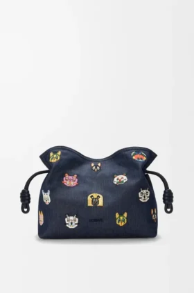 «Cats» medium Flamenco-clutch i brodert denim