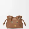 Cats Mini Flamenco-clutch i nappa-kalveskinn Cats Mini Flamenco-clutch i nappa-kalveskinn