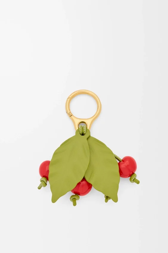 Cherry-smykke i klassisk kalveskinn Cherry-smykke i klassisk kalveskinn