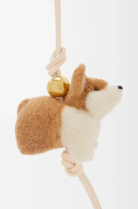 Corgi-smykke i filt og kalveskinn