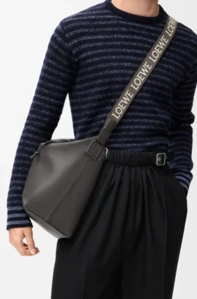 Cubi Crossbody-veske i mykt, glatt kalveskinn og jacquard