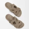 Ease Monogram-sandaler i semsket skinn