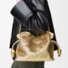Flamenco-clutch i medium størrelse i laminert lammeskinn Flamenco-clutch i medium størrelse i laminert lammeskinn