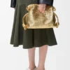 Flamenco-clutch i medium størrelse i laminert lammeskinn Flamenco-clutch i medium størrelse i laminert lammeskinn