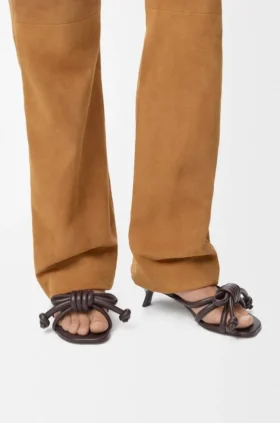 Flamenco Knot-sandal i lammeskinn