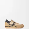 Flow Runner i nylon og semsket skinn Flow Runner i nylon og semsket skinn