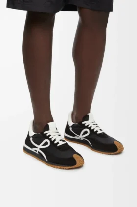 Flow Runner i nylon og semsket skinn