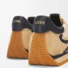 Flow Runner i nylon og semsket skinn Flow Runner i nylon og semsket skinn