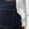 Jeans med belte i denim Jeans med belte i denim