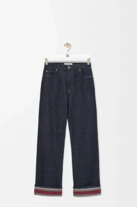 Jeans med oppbrettede bukseben i denim