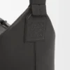 Liten Cubi-skulderveske i mykt, glatt kalveskinn og jacquard Liten Cubi-skulderveske i mykt, glatt kalveskinn og jacquard
