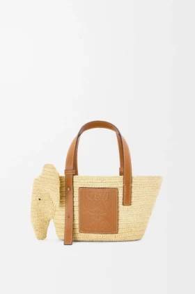 Liten elefantkurv i raffia og kalveskinn