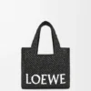 Liten Loewe Font Tote i raffia Liten Loewe Font Tote i raffia