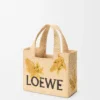 Liten Loewe Font Tote i raffia Liten Loewe Font Tote i raffia
