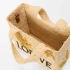 Liten Loewe Font Tote i raffia Liten Loewe Font Tote i raffia