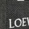 Liten Loewe Font Tote i raffia Liten Loewe Font Tote i raffia