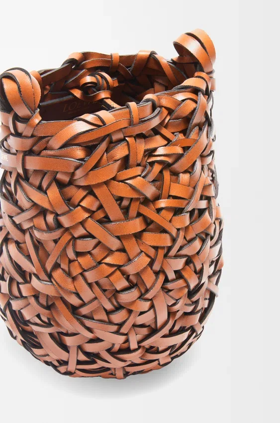 Liten Nest Basket-veske i kalveskinn Liten Nest Basket-veske i kalveskinn