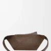 Liten Puzzle Bumbag i kornet kalveskinn Liten Puzzle Bumbag i kornet kalveskinn