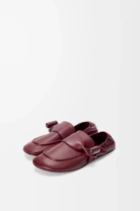 Loafer med toggle-detalj i skinnende, glatt kalveskinn