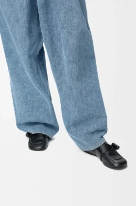 Loafer med toggle-detalj i skinnende, glatt kalveskinn