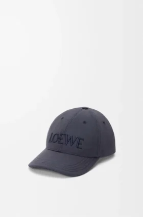 Loewe-cap i lerret
