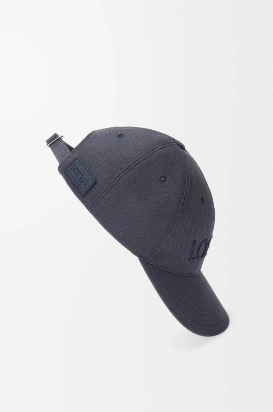 Loewe-cap i lerret Loewe-cap i lerret