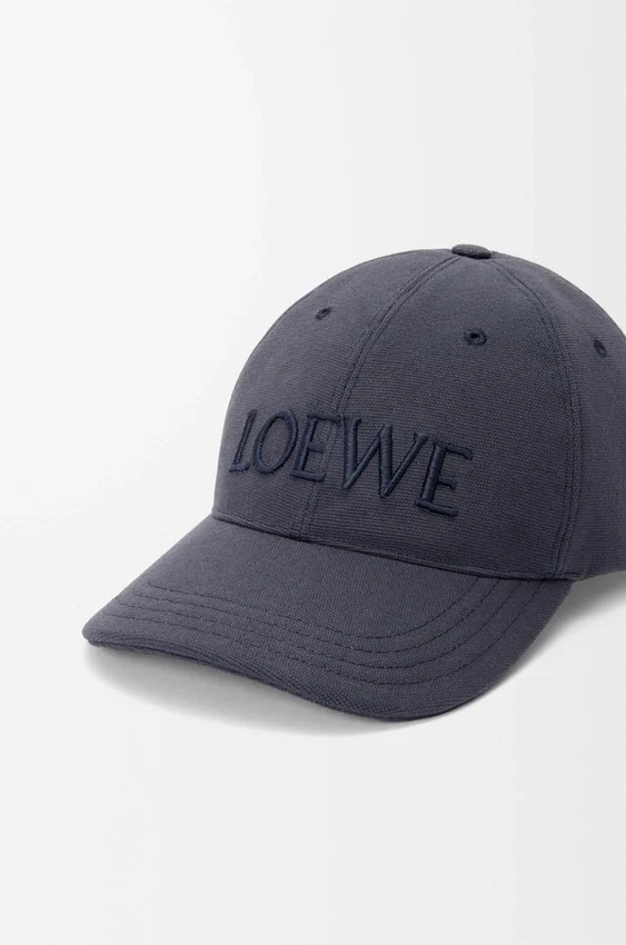 Loewe-cap i lerret Loewe-cap i lerret