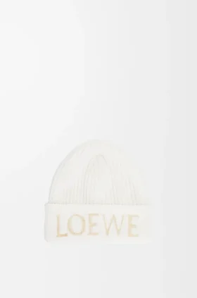 Loewe-lue i ull