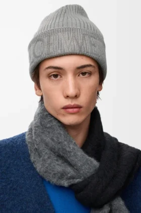Loewe-lue i ull