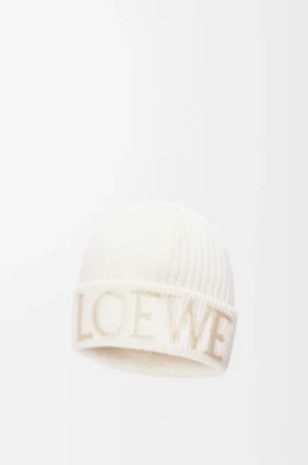 Loewe-lue i ull