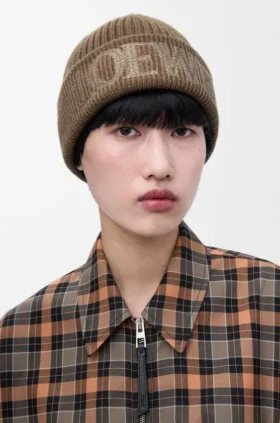 Loewe-lue i ull