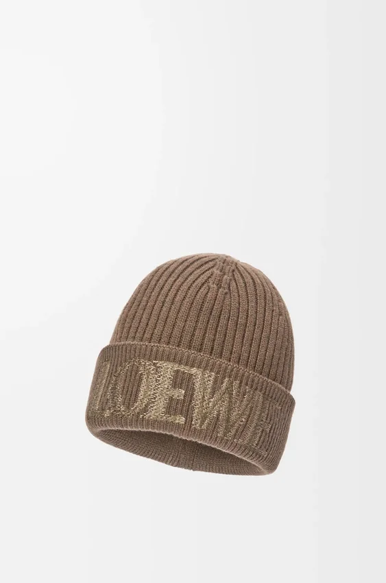 Loewe-lue i ull Loewe-lue i ull