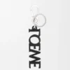 Loewe-signaturcharm i glatt kalveskinn Loewe-signaturcharm i glatt kalveskinn