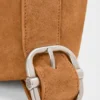 Loop Bucket i kalveskinn i semsket skinn Loop Bucket i kalveskinn i semsket skinn