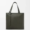 Loop Zipped Tote-vesker i mykt, kornet kalveskinn Loop Zipped Tote-vesker i mykt, kornet kalveskinn