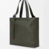 Loop Zipped Tote-vesker i mykt, kornet kalveskinn Loop Zipped Tote-vesker i mykt, kornet kalveskinn