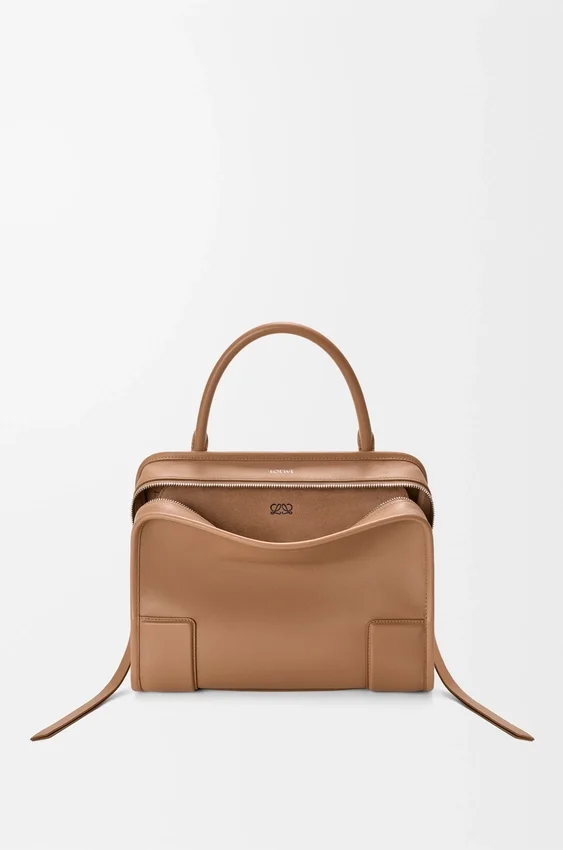 Medium Amazona 180-veske i mykt kalveskinn Medium Amazona 180-veske i mykt kalveskinn