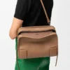 Medium Amazona 180-veske i mykt kalveskinn Medium Amazona 180-veske i mykt kalveskinn