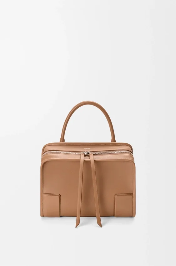 Medium Amazona 180-veske i mykt kalveskinn Medium Amazona 180-veske i mykt kalveskinn