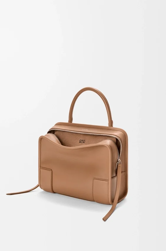 Medium Amazona 180-veske i mykt kalveskinn Medium Amazona 180-veske i mykt kalveskinn