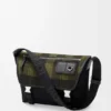 Medium Flex Messenger i lerret og børstet semsket skinn Medium Flex Messenger i lerret og børstet semsket skinn
