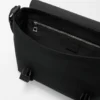 Medium Flex Messenger i lerret og børstet semsket skinn Medium Flex Messenger i lerret og børstet semsket skinn