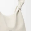 Medium Scarf Bag i glatt kalveskinn Medium Scarf Bag i glatt kalveskinn